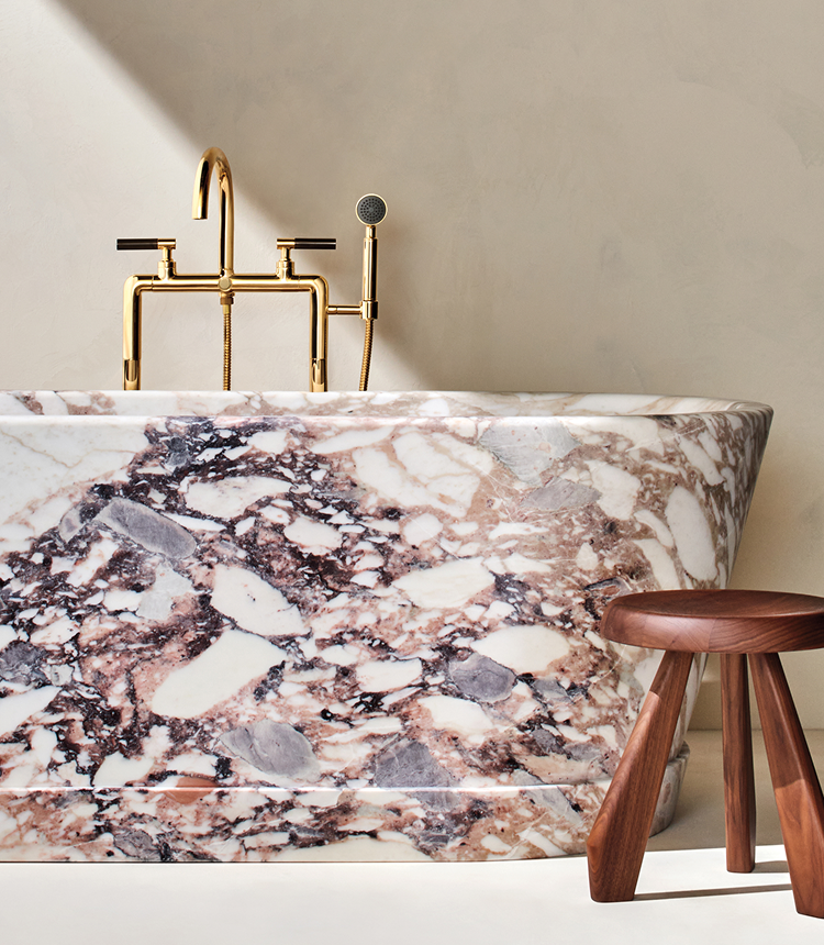 PREMIUM FIXTURES & DECOR