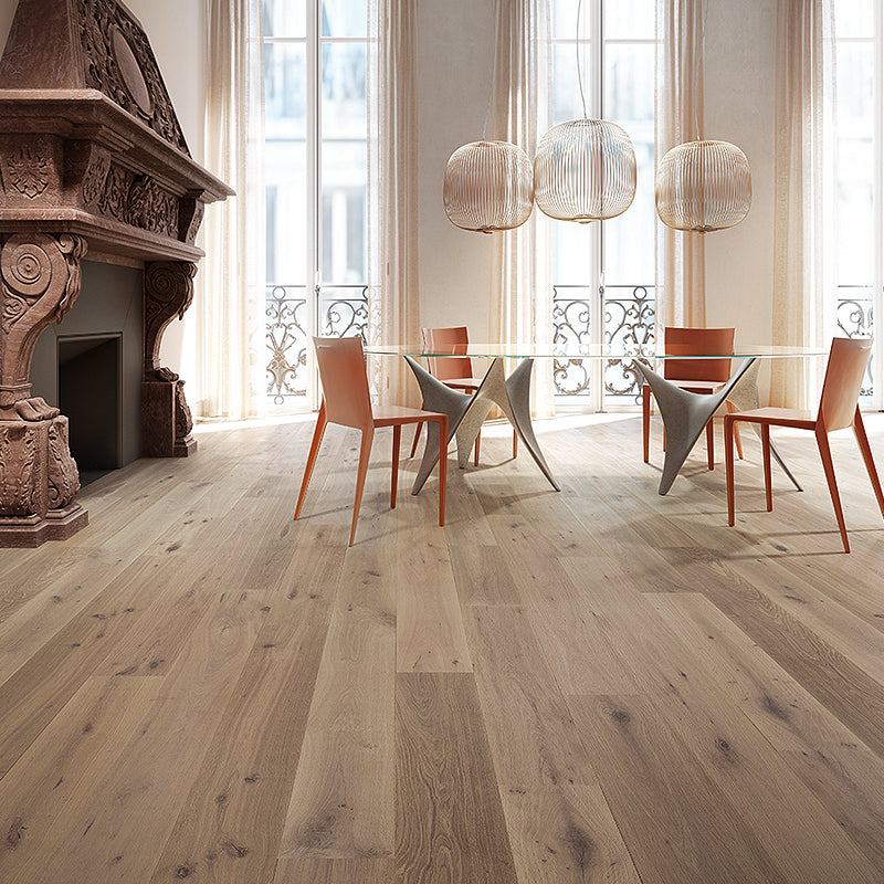 Cosmopolitan | Chateau | European Oak