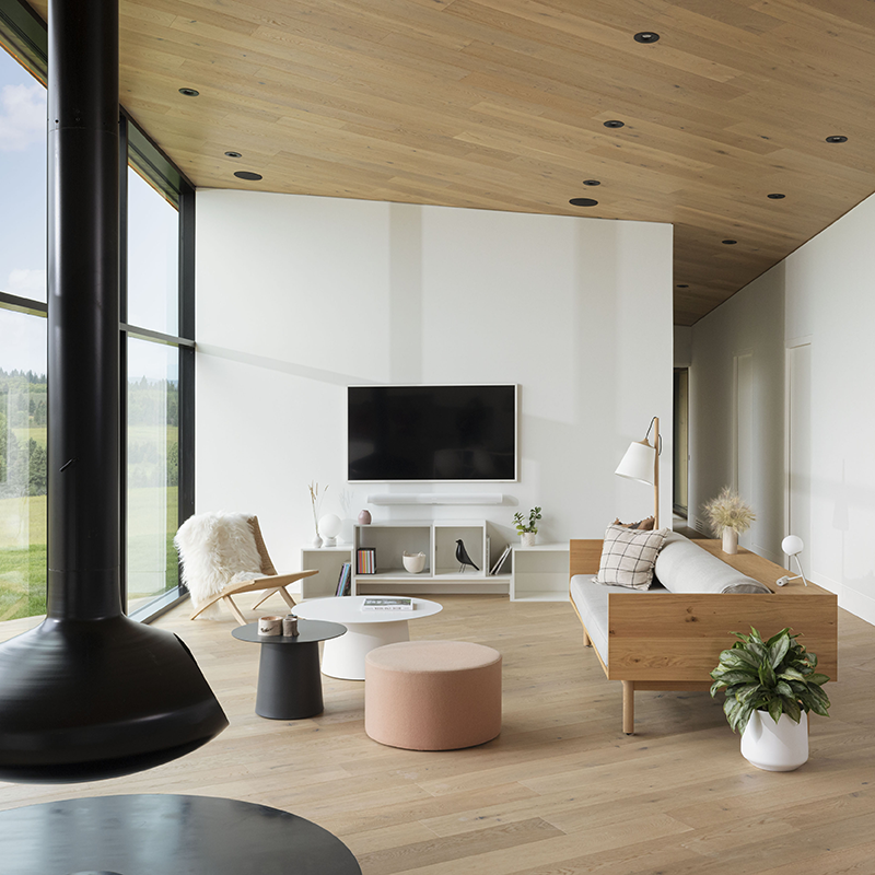Cosmopolitan | Chateau | European Oak