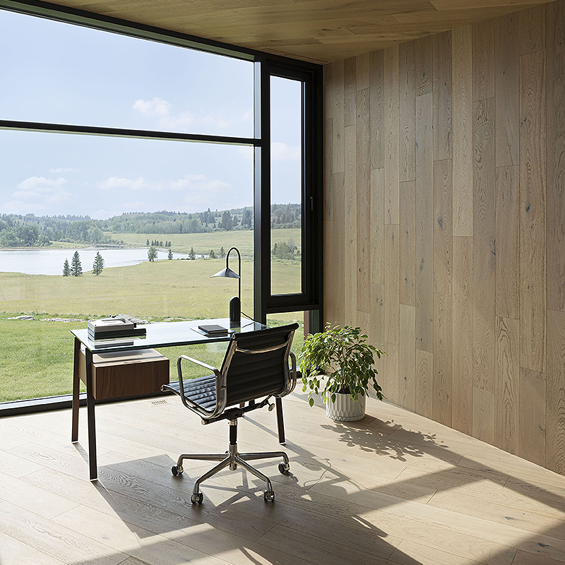 Cosmopolitan | Chateau | European Oak