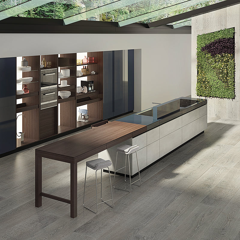 Cosmopolitan | Over 40 | European Oak