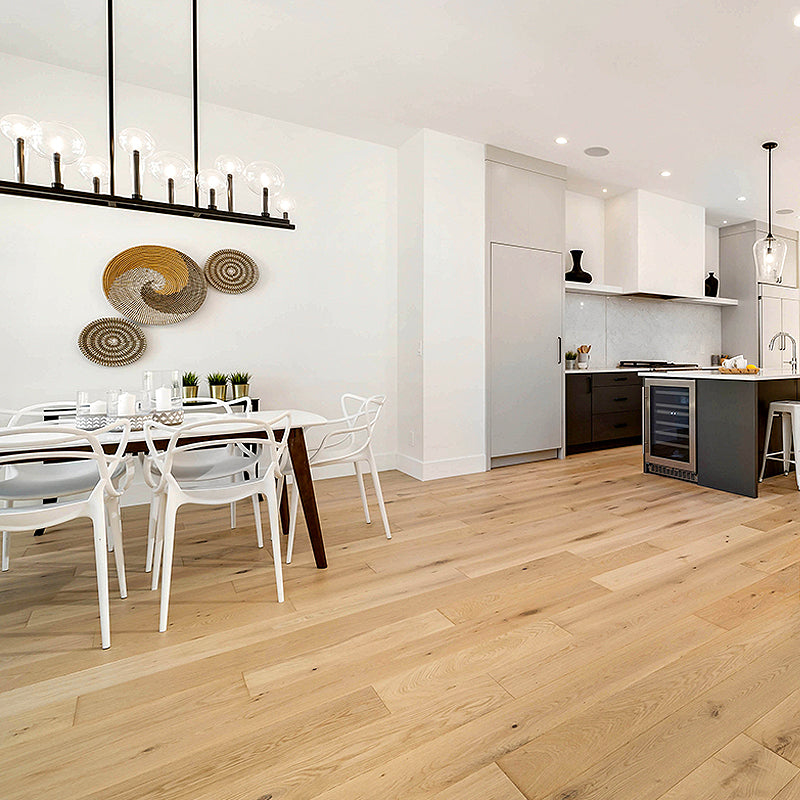 Cosmopolitan | Scantily Clad | European Oak