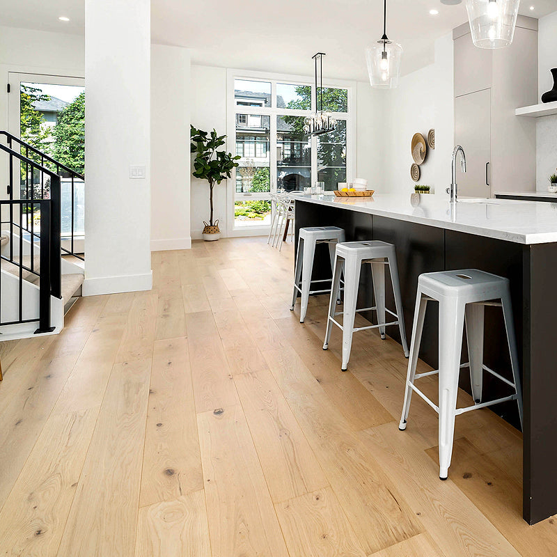 Cosmopolitan | Scantily Clad | European Oak