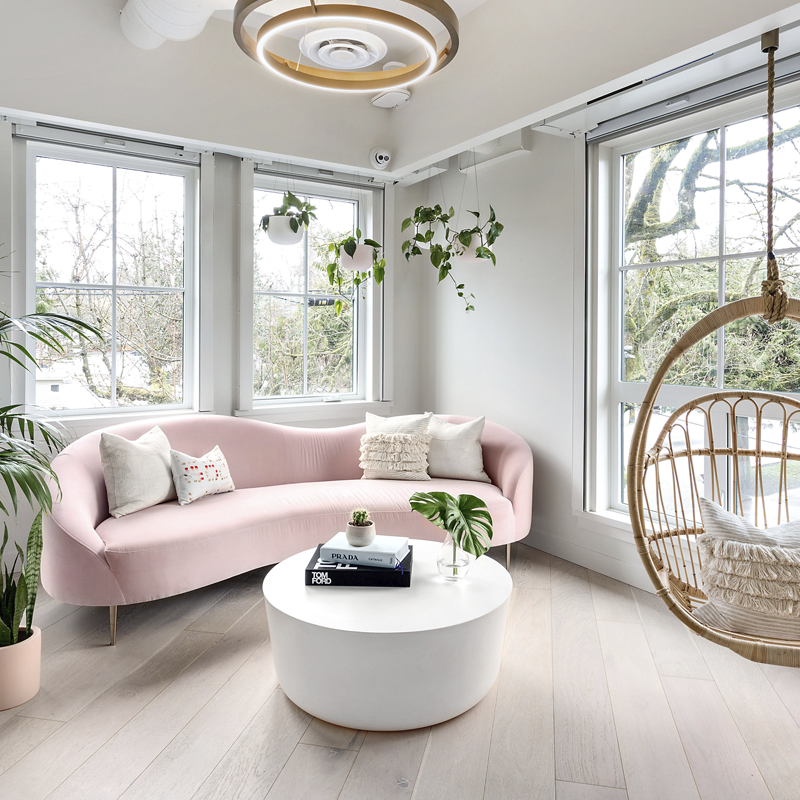 Cosmopolitan | Zamboni | European Oak